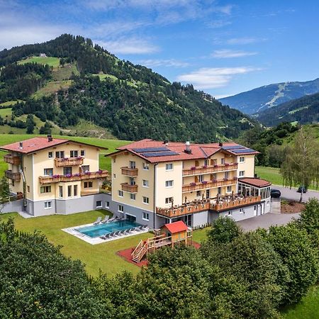 ホテル Der Alpenblick ザンクト・ヨーハン・イム・ポンガウ エクステリア 写真